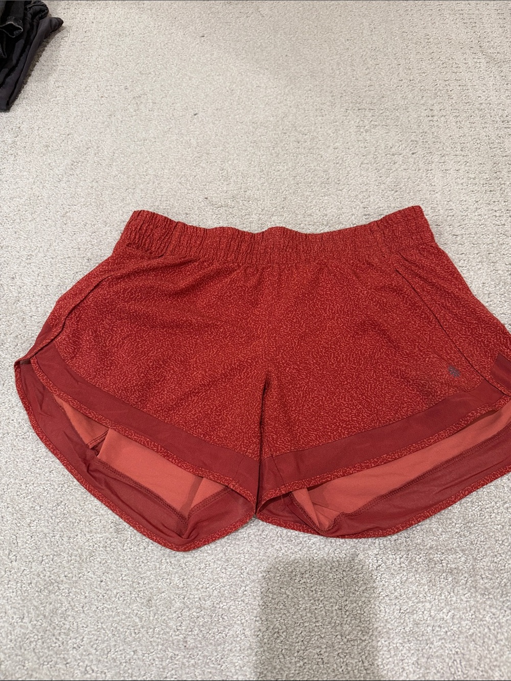 Athleta mesh racer run shorts 4 inch small